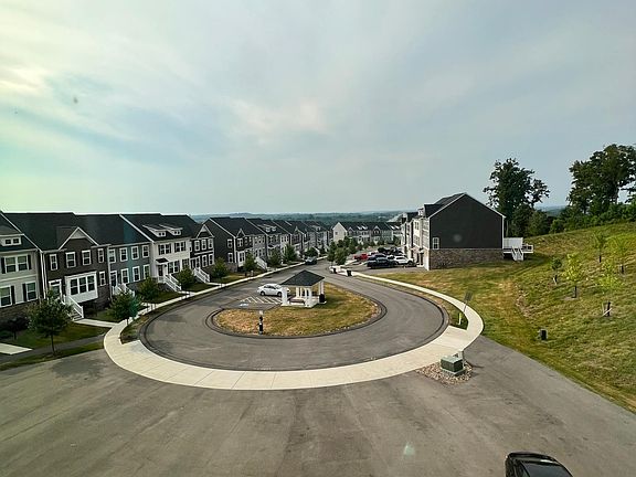 4th image of 212 Moyer Hill Dr
