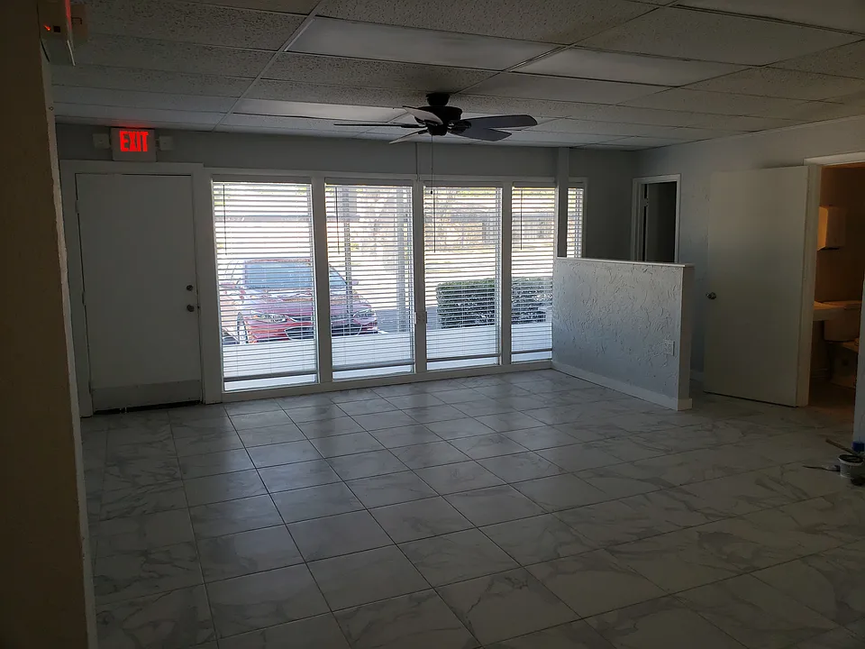 2015 S Tuttle Ave #E