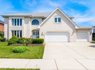 10810 Ridgewood Dr, Palos Park, IL 60464