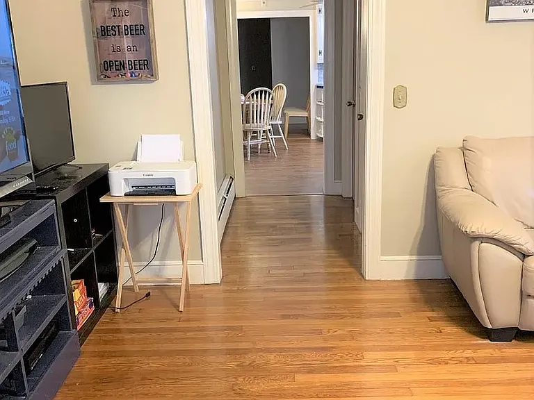 27 Thompson Ave #1 — Photo 6