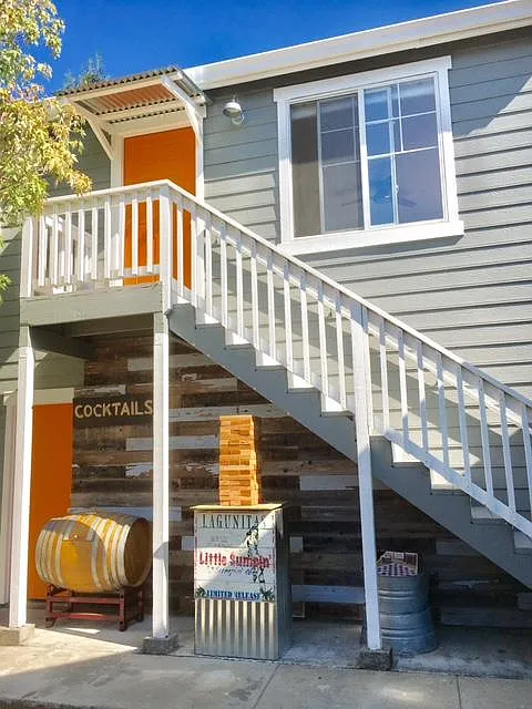 Studio, 400 sqft, $2,495 — Photo 2