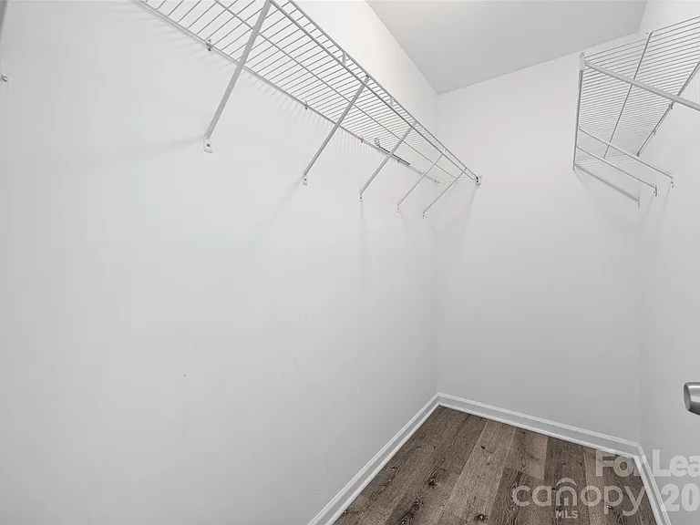 5194 Brooktree Dr — Photo 24