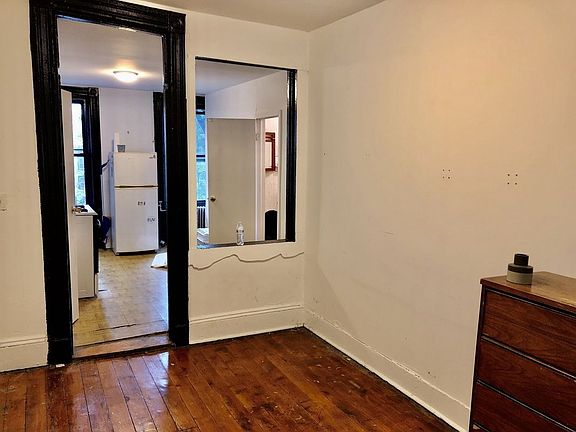 2nd image of 254 Wyckoff St APT 3L