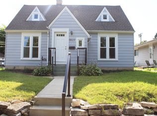 5823 N 69th St, Milwaukee, WI 53218