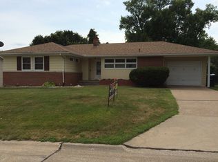 3407 15th St, Moline, IL 61265