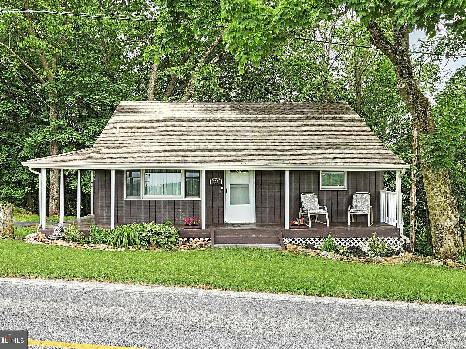 146 Main St, Seven Valleys, PA 17360 Zillow