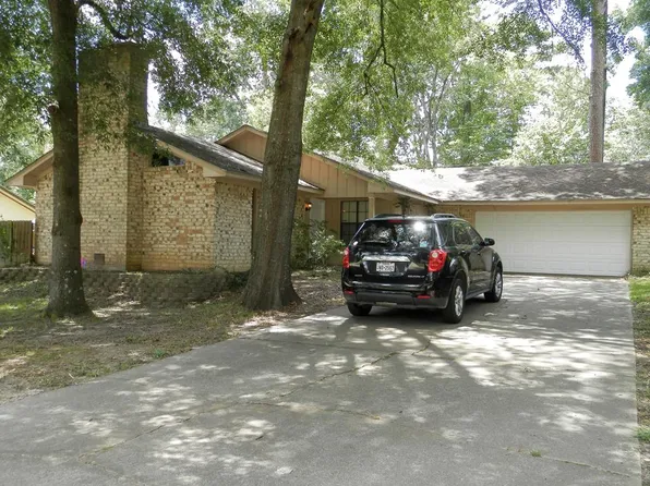 308 Robinhood Dr, Nacogdoches, TX 75961