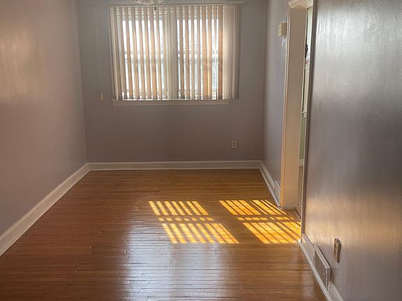 3rd image of 268 W Washington Ave