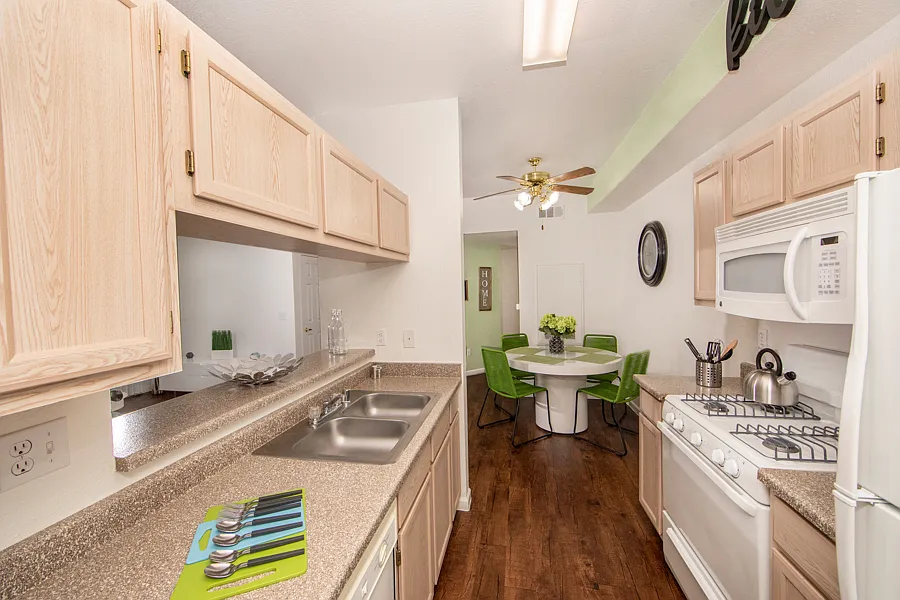 Diamond Sands Apartments — Photo 2