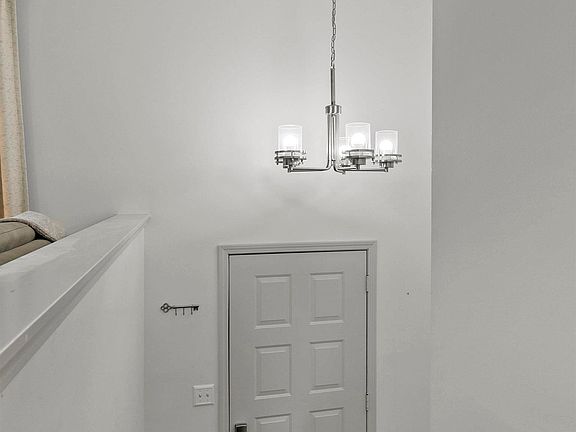 3rd image of 5021 London Rd