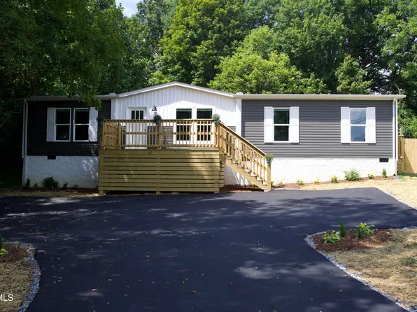 1324 Lakeview Dr E, Johnson City, TN 37601