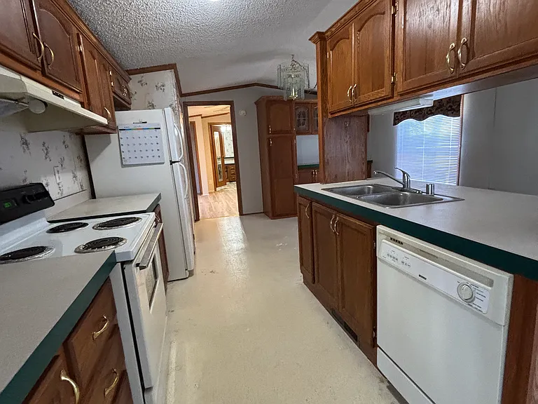 3951 S Mentor Ave #86 — Photo 5