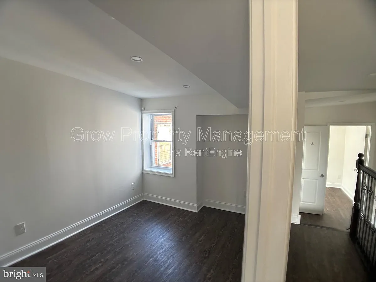 Building Photo - 1220 S 13th St #2