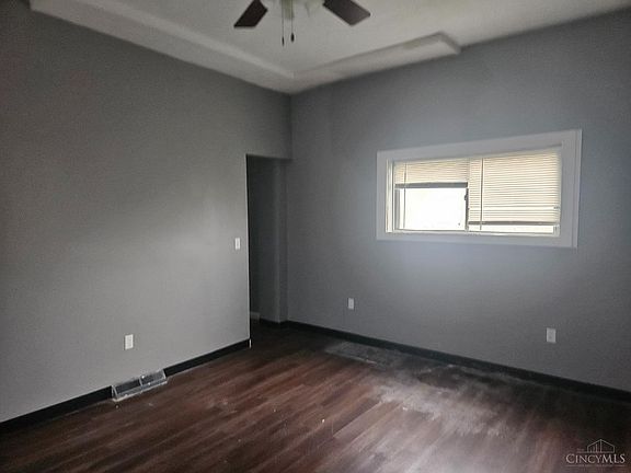 5th image of 3312 Glenway Ave