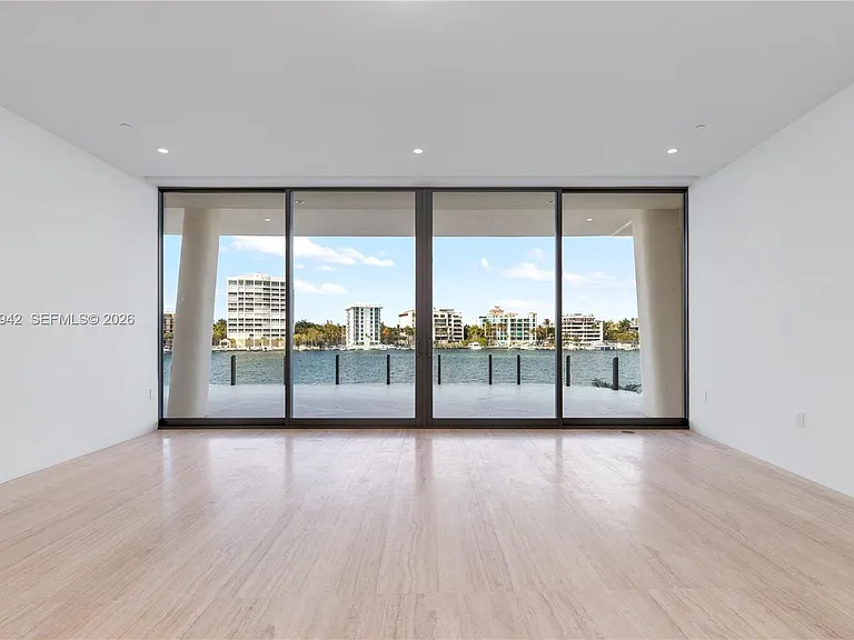 5 Grove Isle Dr #S201 — Photo 3