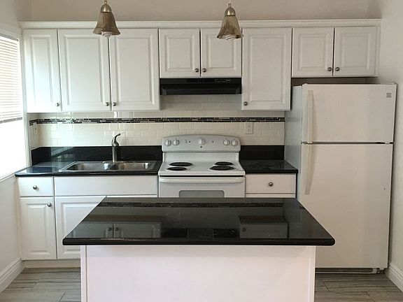 2nd image of 5616 Lexington Ave