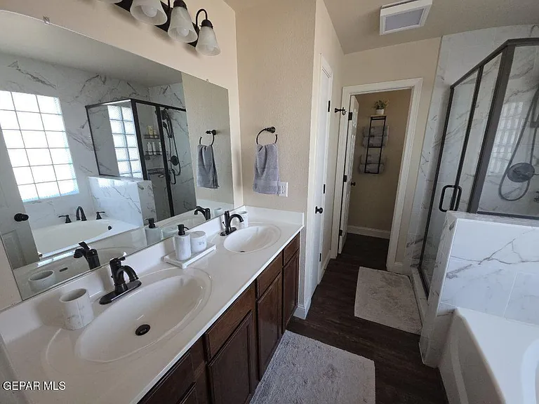 12867 Hidden Grove Dr — Photo 34