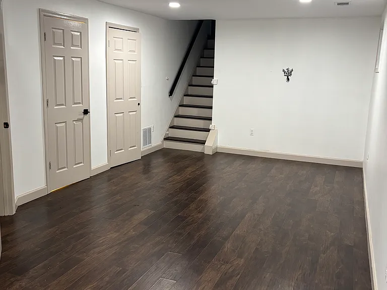 6542 Raftelis Rd — Photo 2
