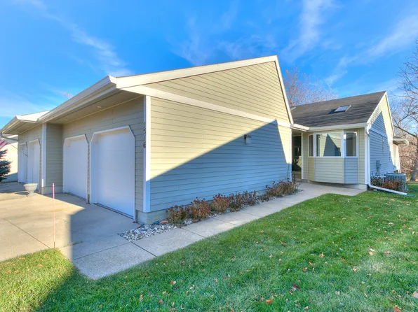 1516 Stone Brooke Rd, Ames, IA 50010