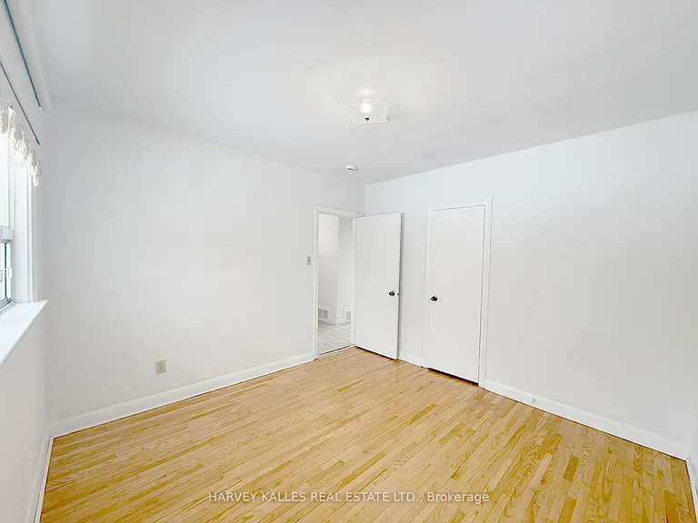 214 Dixon Rd — Photo 9
