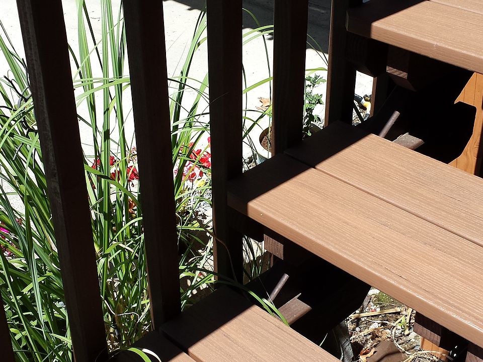 Hidden fastener foyer deck