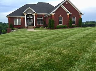 366 Peach Orchard Cir, Fisherville, KY 40023