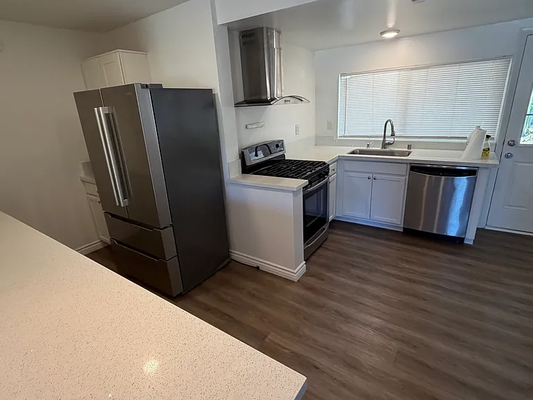 812 Bracken Ave — Photo 5