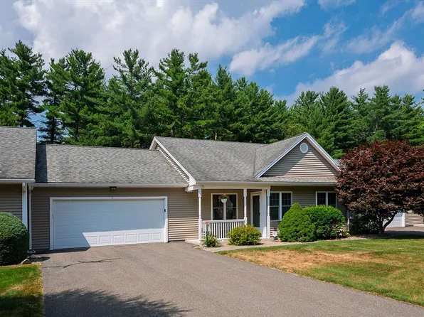 22 Pomeroy Meadow Rd Unit 21, Southampton, MA 01073