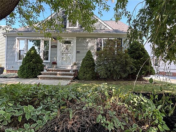 2nd image of 353 E 305th St