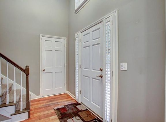 2nd image of 2072 Drogheda Ln
