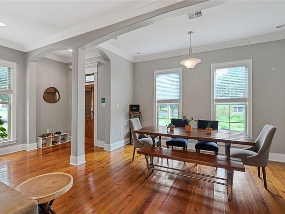 4th image of 2363 Dreux Ave