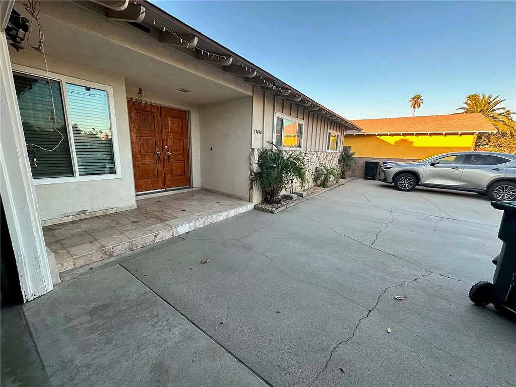 3 bed, 1714 sqft, $3,300 — Photo 2