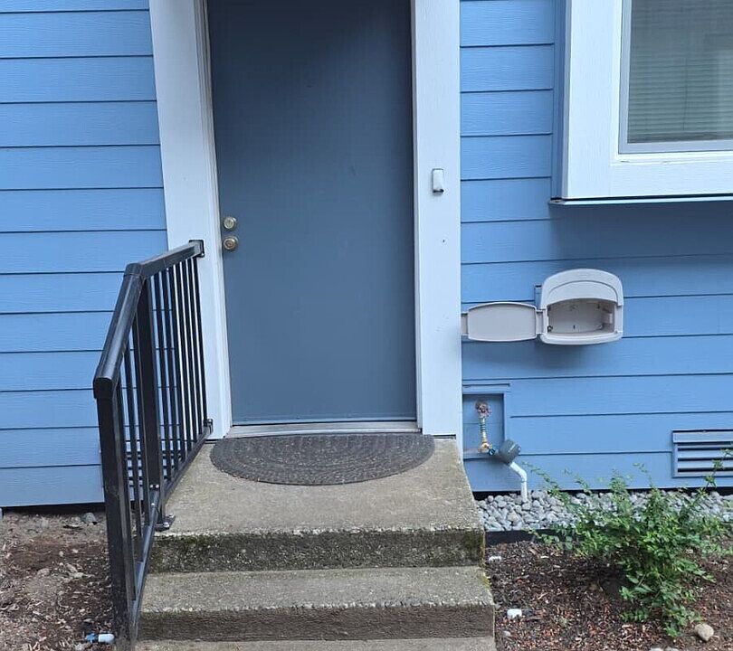1st image of 29 146th Avenue SE #C3