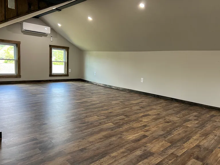 196 Old Town Rd — Photo 18