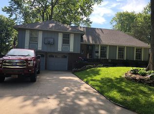 9427 Sycamore Ct, Kansas City, MO 64138
