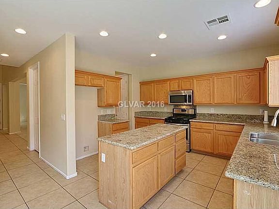 4th image of 3404 Sunrise Rose Ave