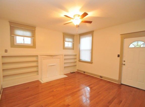 2nd image of 3993 Lovell Ave