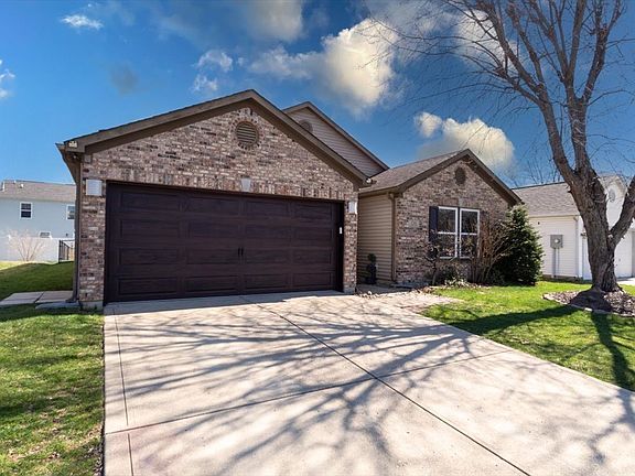 2nd image of 2261 Blossom Dr