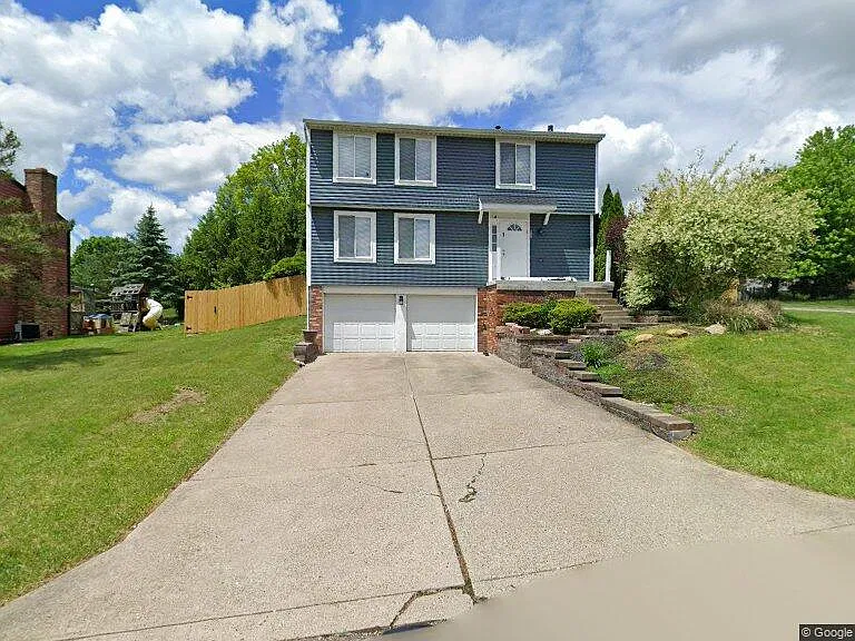 4 bed, 1568 sqft, $2,200 — Photo 2