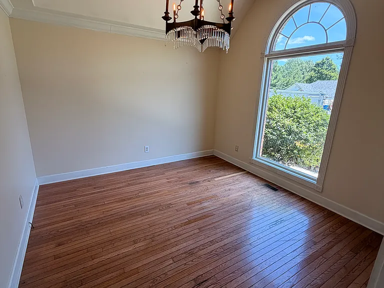 1116 Crooked Creek Dr — Photo 4