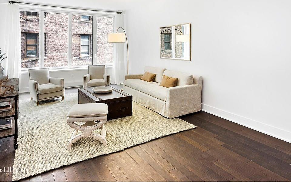 1st image of 5 Franklin Pl APT 10C