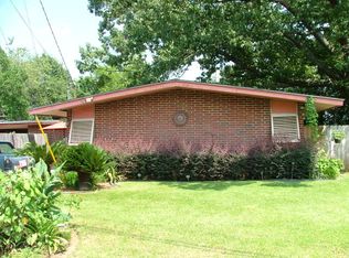 1906 S Riverview Cir, Albany, GA 31705