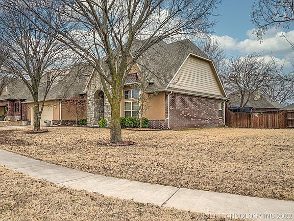 2nd image of 14550 Courtney Dr