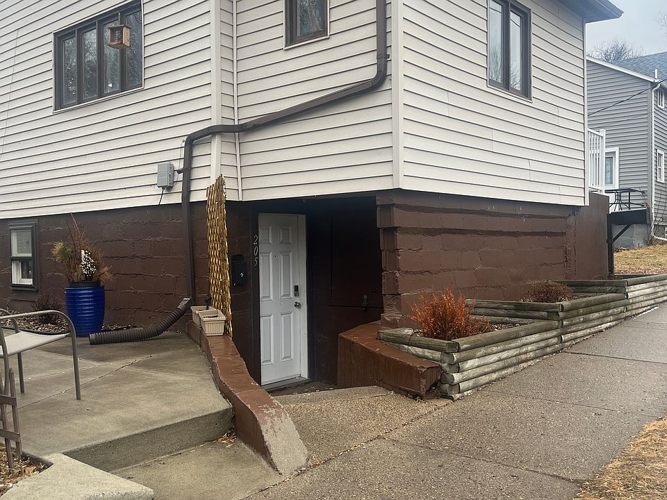Tenant entryway