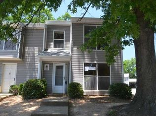 128 Governors Dr, Forest Park, GA 30297