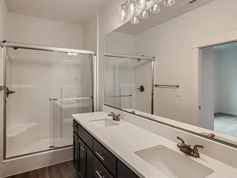 5135 Parkway Dr NE — Photo 8
