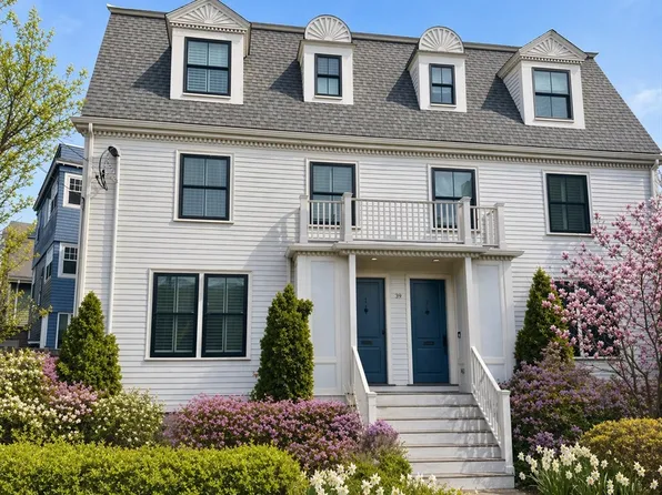 39 Hammond St APT 2, Cambridge, MA 02138