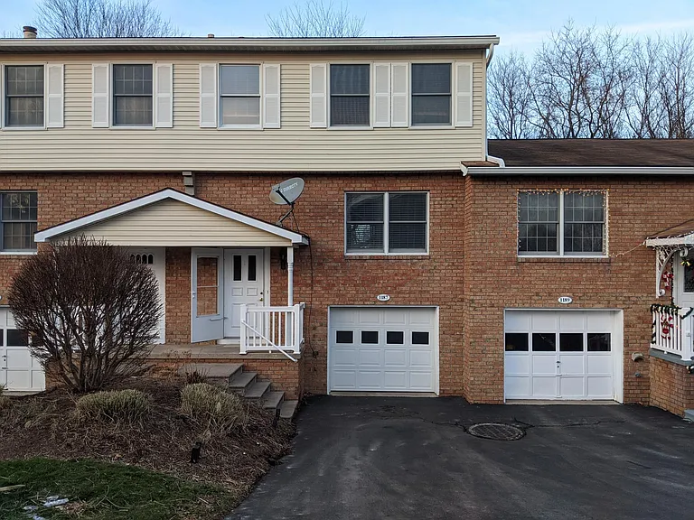 1187 The Grv — Photo 1