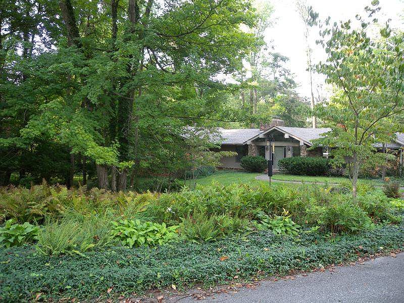 1st image of 2001 E Hillside Dr #5