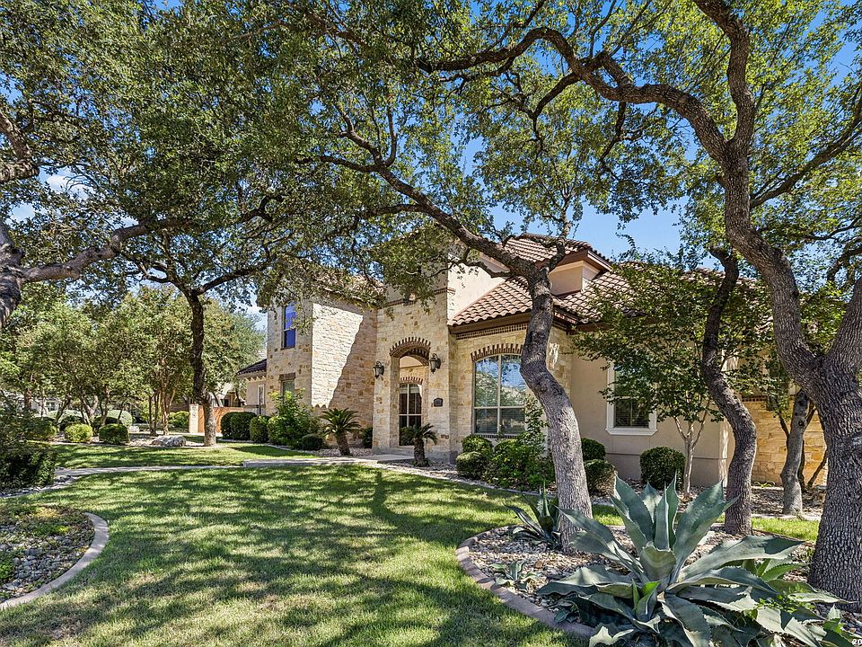 1st image of 210 Persimmon Pond
